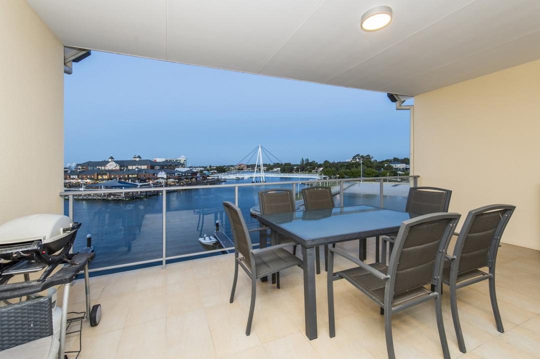 Dolphin Quay Apartments 4.5 Star 1 Bedroom Superior